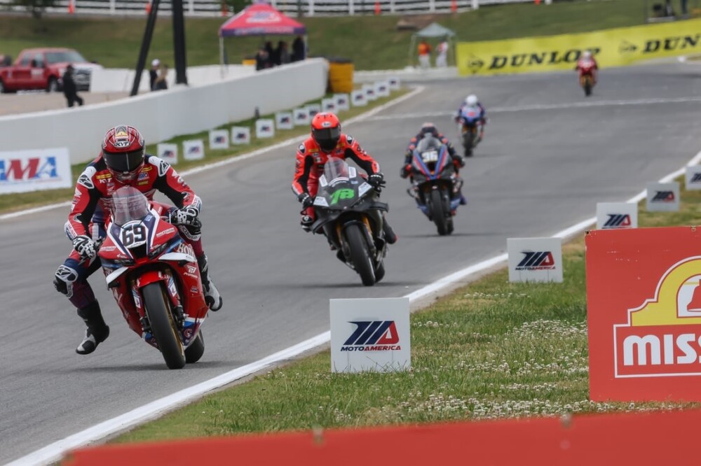 Hayden Gillim (#69) Quad Lock Superbike