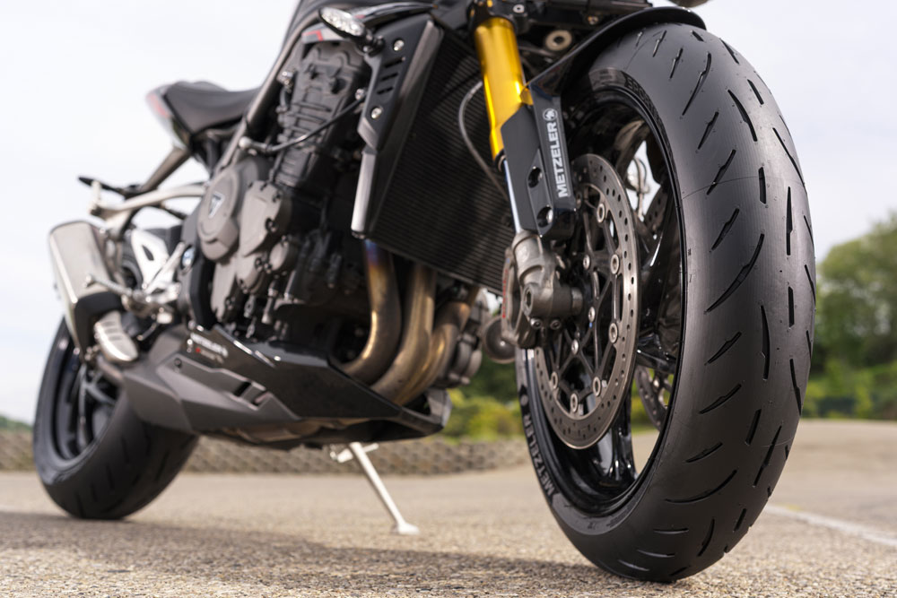 Metzeler Sportec 01 Tire Dynatread