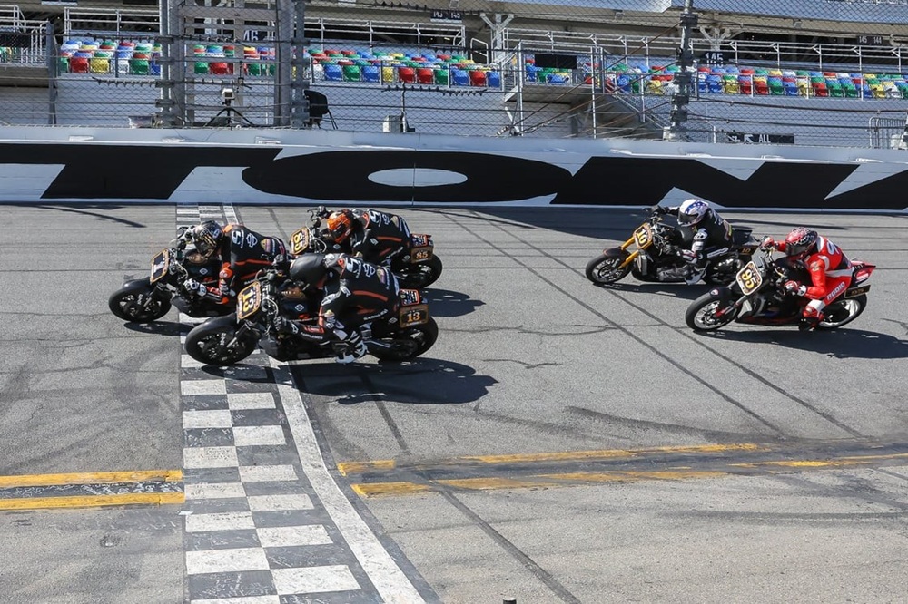 MotoAmerica Super Hooligan