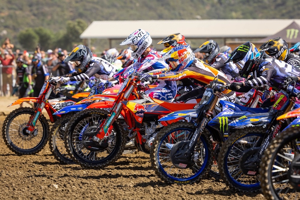 Pro MX race start