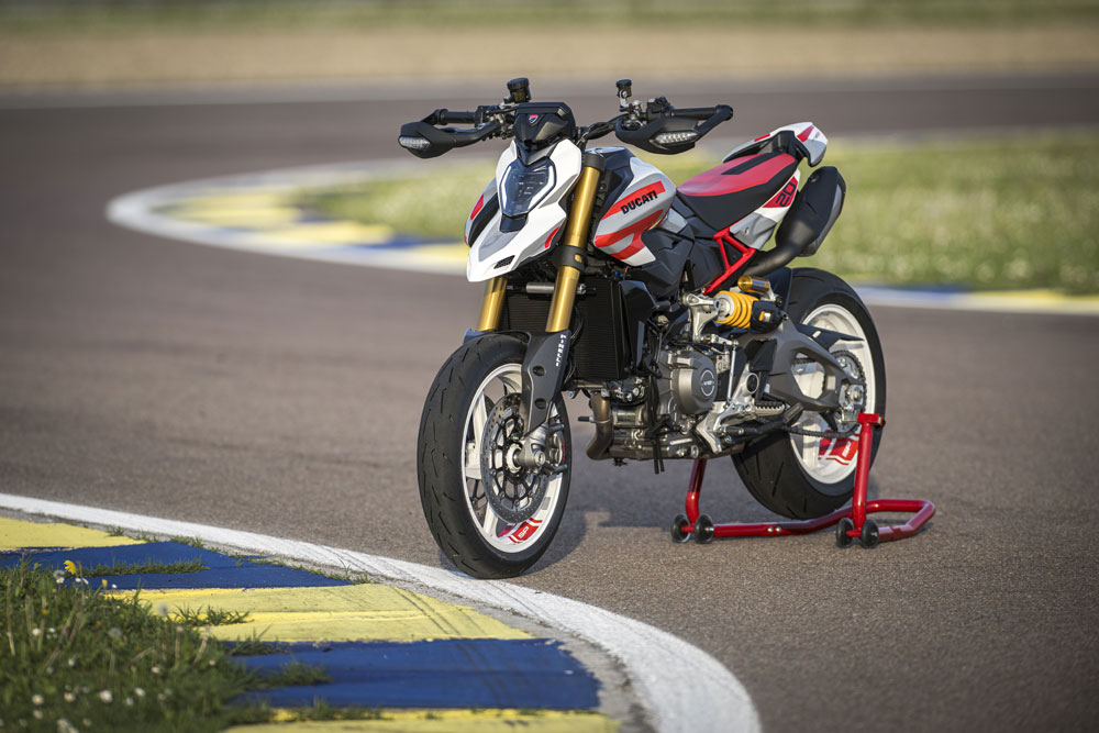 2026 Ducati Hypermotard V2 SP Specifications