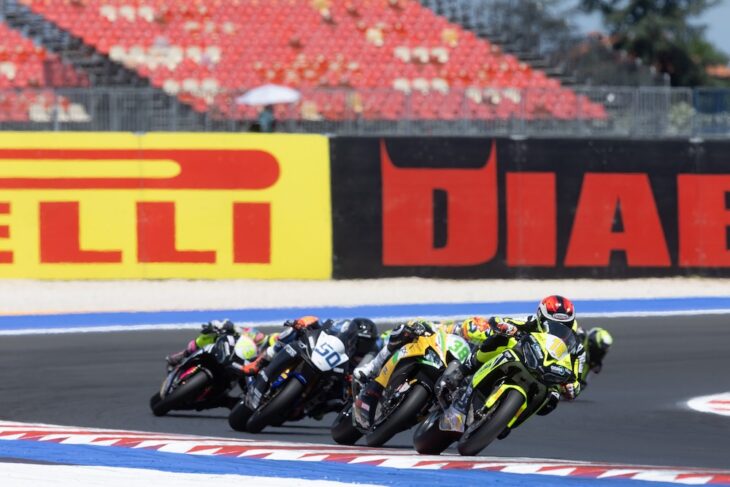 caused both riders to exit the race, leaving a clear leading three to fight for the final podium places.