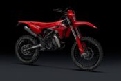 2027 Beta XTrainer 200 right side view