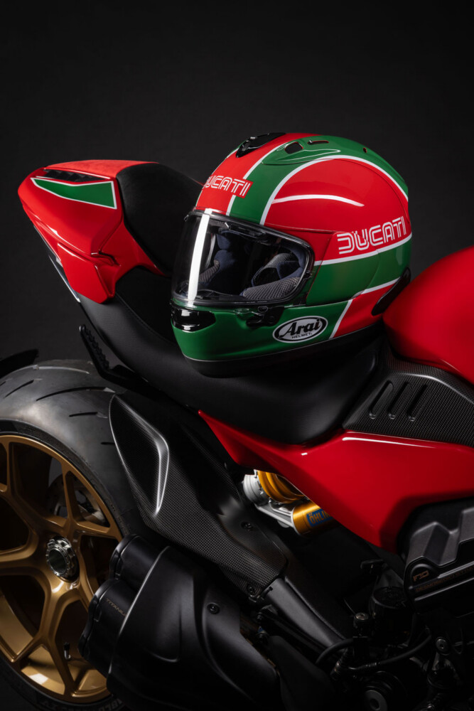 Ducati Diavel V4 RS 100 helmet