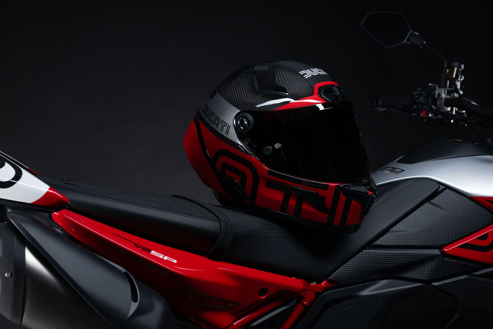 Ducati Hypermotard V2 SP 100 helmet
