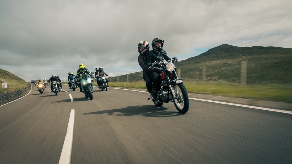 Norton Motorcycles IOMTT Legacy Lap and the Manx R