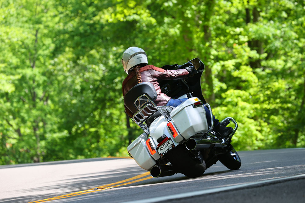 Pirelli Diablo Powercruiser Tire Review Pirelli Diablo Powercruiser Tire Review