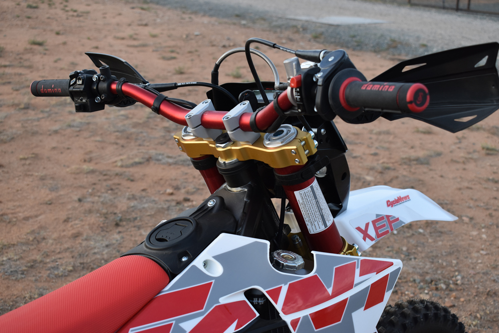 2025 Fantic XEF250 TL cockpit 2025 Fantic XEF250 TL cockpit