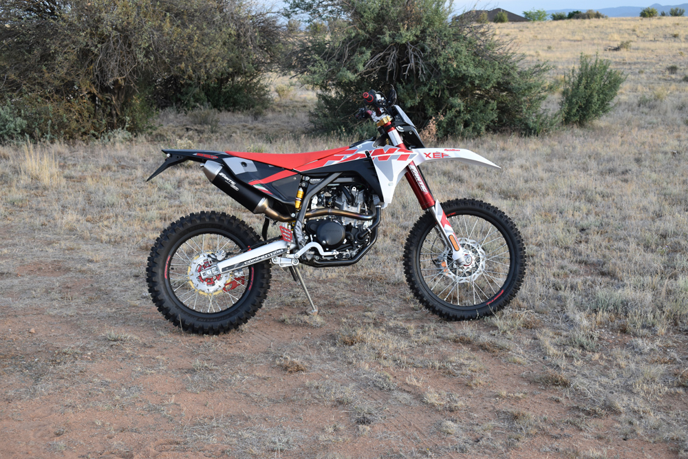 2025 Fantic XEF250 TL right side 2025 Fantic XEF250 TL right side