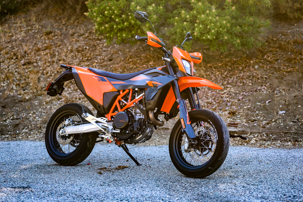 2026 KTM 690 SMC R Specs 2026 KTM 690 SMC R Specifications