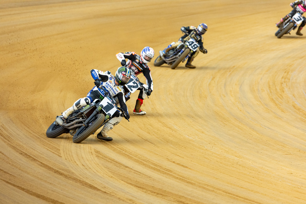 Dallas Daniels (1) leads Kody Kopp at 2026 DuQuoin Mile