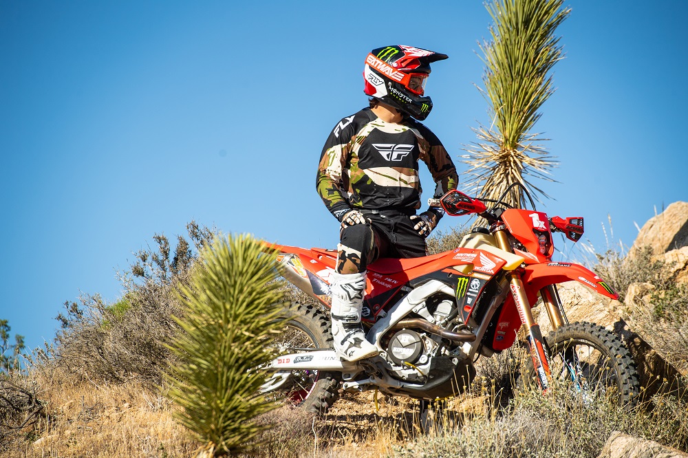 Evo SE Hunt-Tyler Lynn-FLY Racing 2027-004