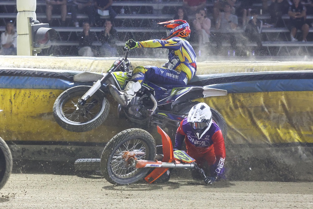 FIM Flat Track Rnd 4 crash