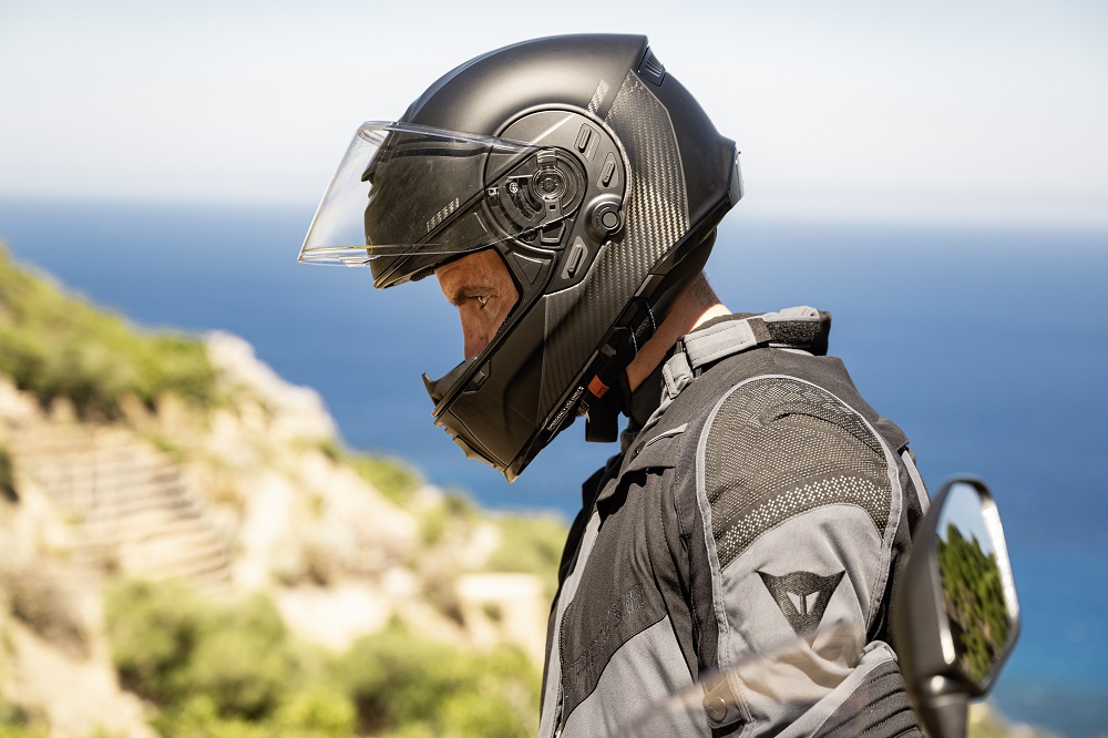Red Dot Award Product Design for 2026 Cardo Beyond GTS smart helmet (2)