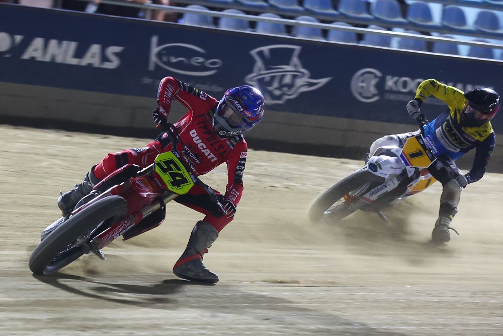 Tim Neave (54) and Ervin Krajcovic (1) 2026 FIM Flat Track Rnd 4