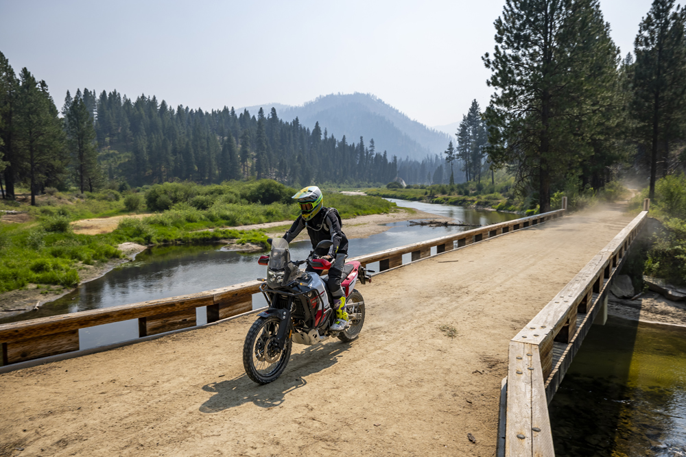 2026 Yamaha Tenere 700 World Raid off-roading 2026 Yamaha Tenere 700 World Raid off-roading