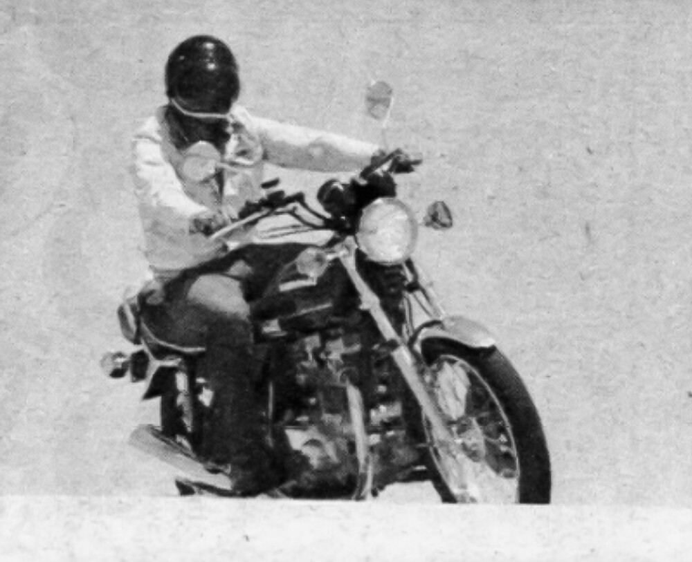 Cycle News Archives Column 1976 Kawasaki KZ750 action