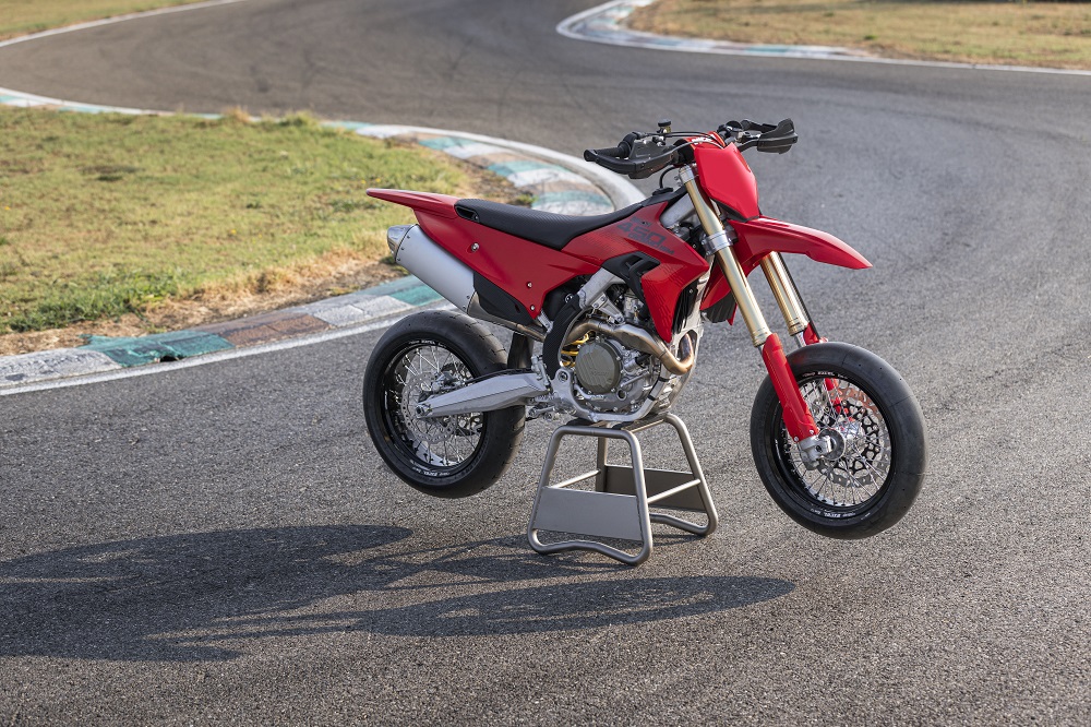 2027 Ducati Desmo450 SM right side