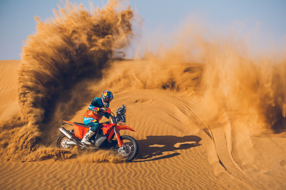 2027 KTM 450 RALLY REPLICA EDGAR CANET_ACTION 2027 KTM 450 RALLY REPLICA EDGAR CANET_ACTION