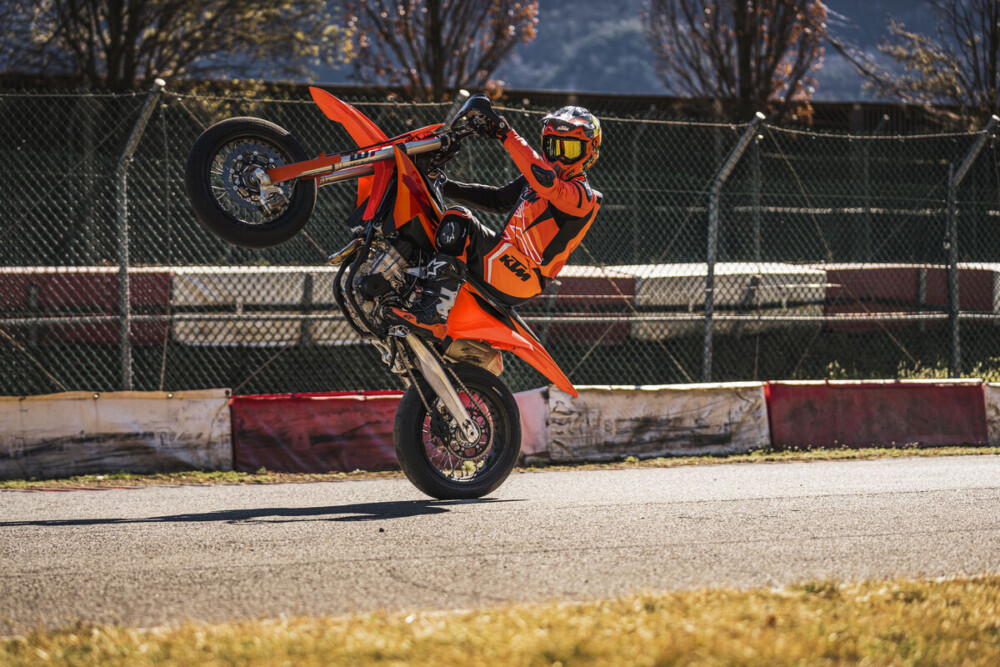 2027 KTM 450 SMR wheelie
