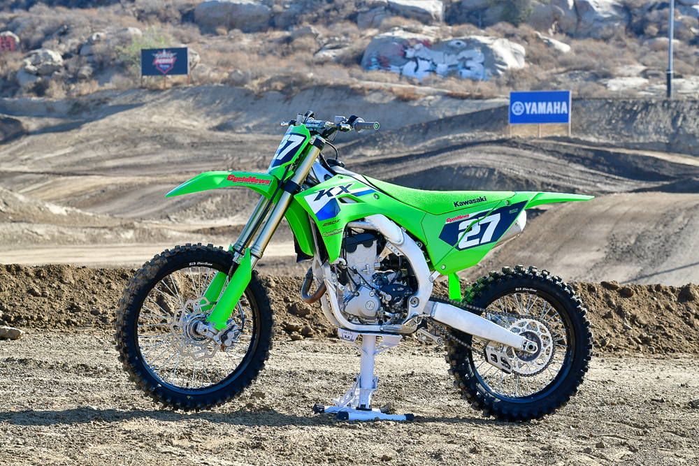 2027 Kawasaki KX250F left side 2027 Kawasaki KX250F left side