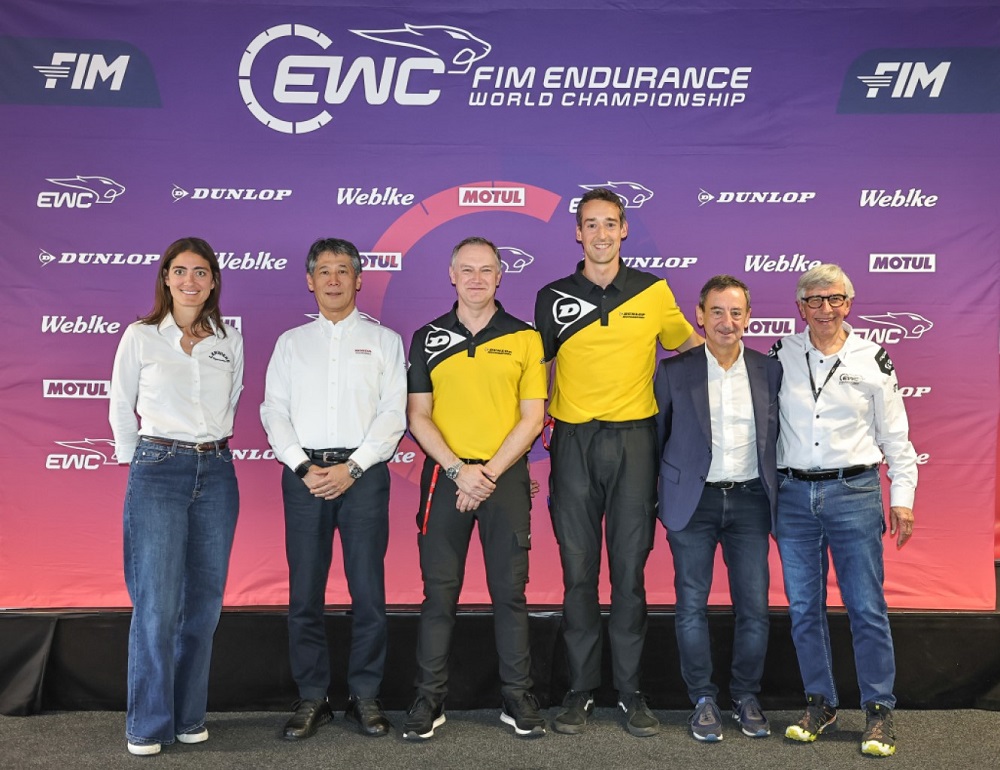 EMP representatives alongside Dunlop's Wim Van Achter and David Auerbacher