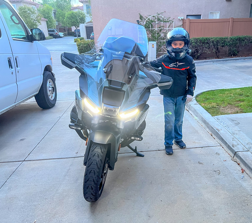 Harvey Scaysbrook and BMW R 1300 RT