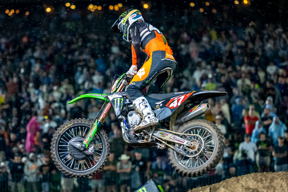 2026-supermotocross-smx-finale-missouri-cycle-news-250-kitchen