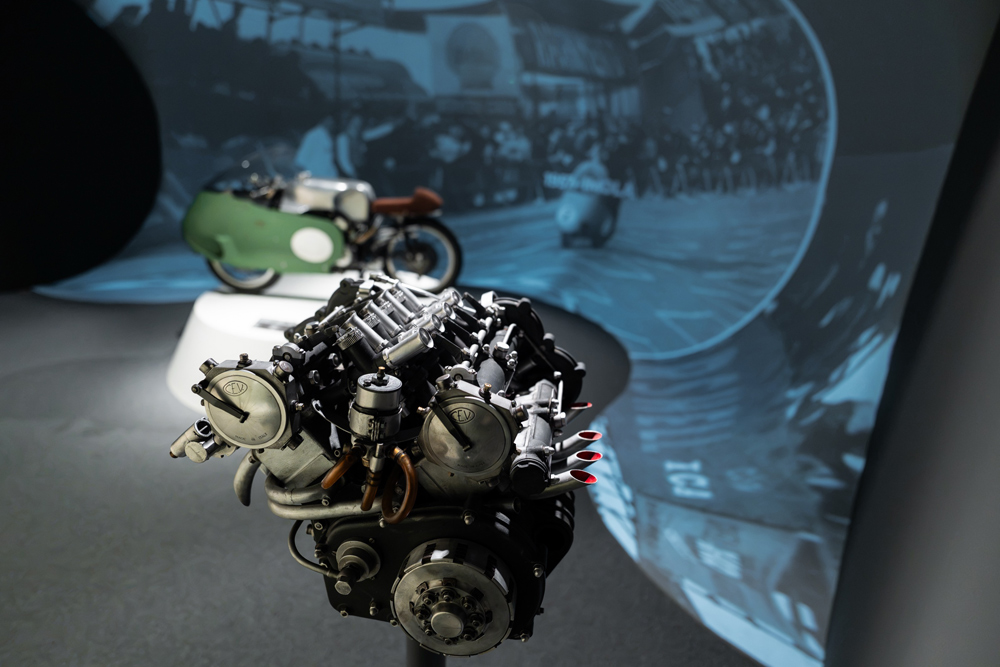 Moto Guzzi 500cc V8 engine