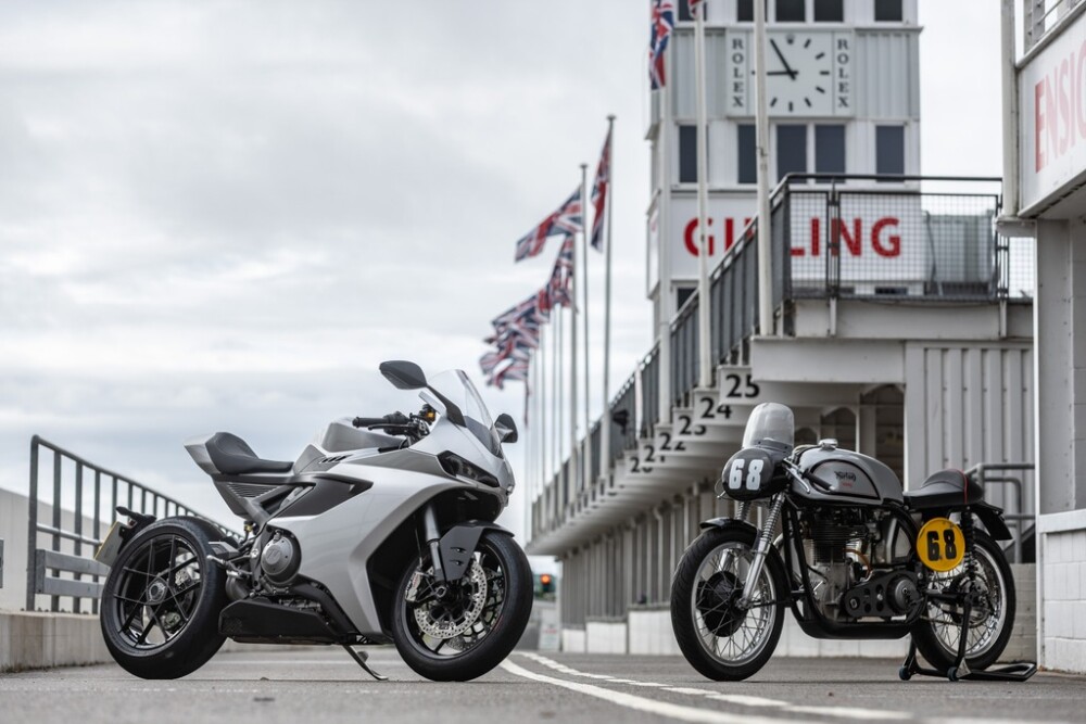 Norton Motorcycles Manx Goodwood Revival