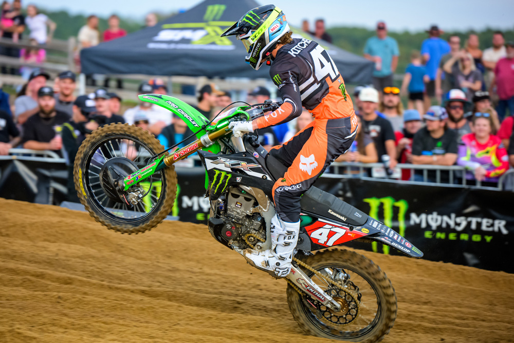 2026-supermotocross-smx-finale-missouri-cycle-news-250-kitchen