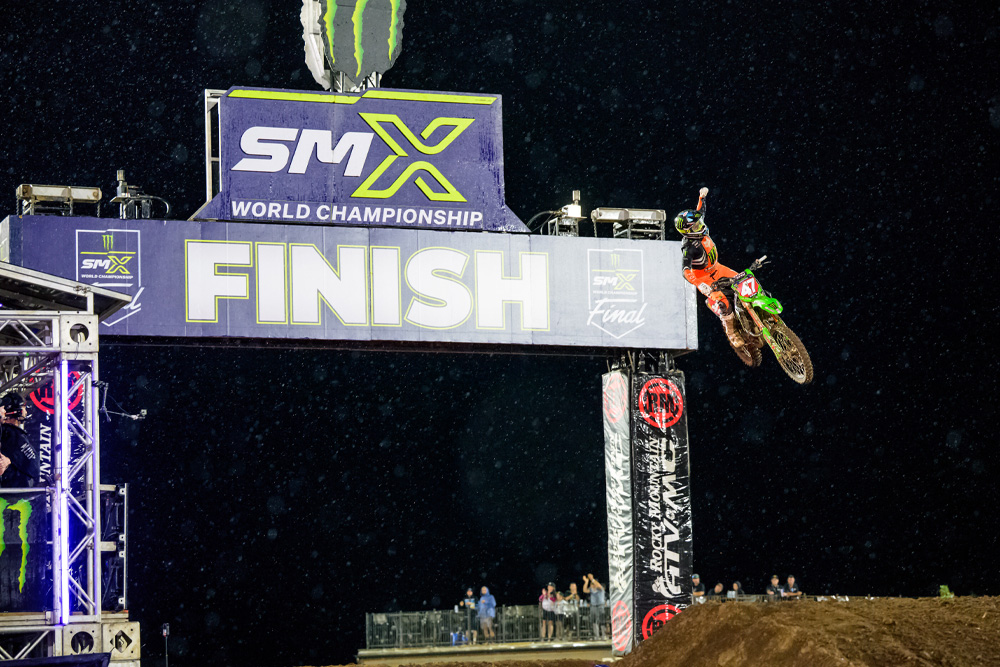 2026-supermotocross-smx-finale-missouri-cycle-news-250-kitchen