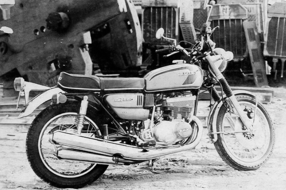 1973 Suzuki GT 550 right side