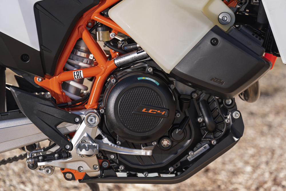 2027 KTM 690 Rally LC4 engine
