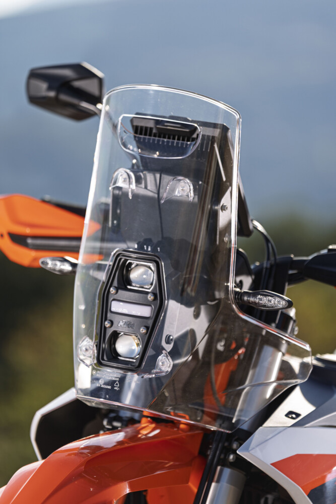 2027 KTM 690 Rally windscreen