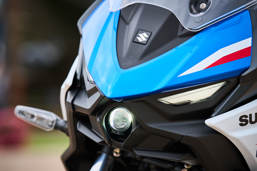 2027 Suzuki SV-7GX front end 2027 Suzuki SV-7GX front end