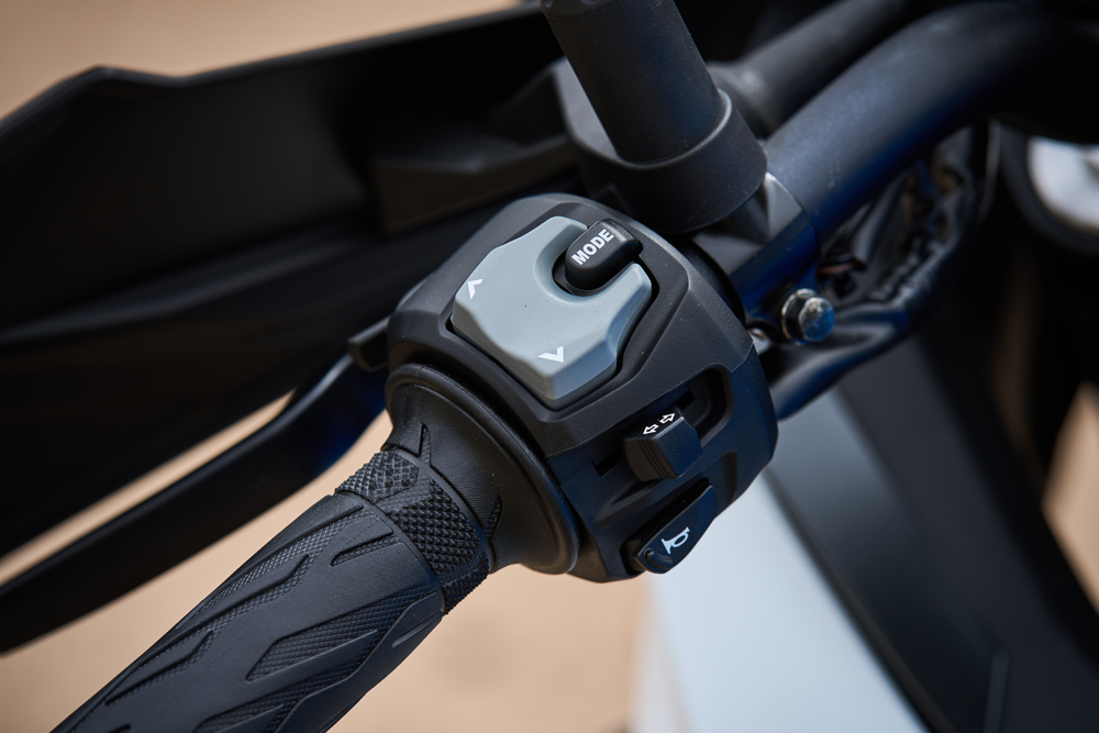 2027 Suzuki SV-7GX handlebar controls 2027 Suzuki SV-7GX handlebar controls