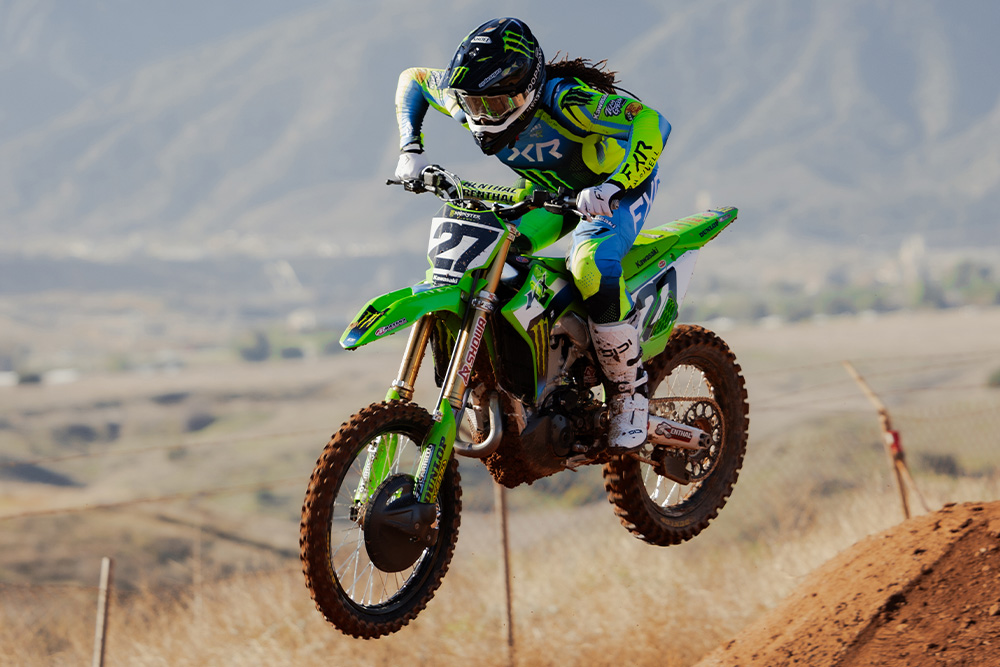 Malcolm-stewart-joins-monster-energy-kawasaki-2027