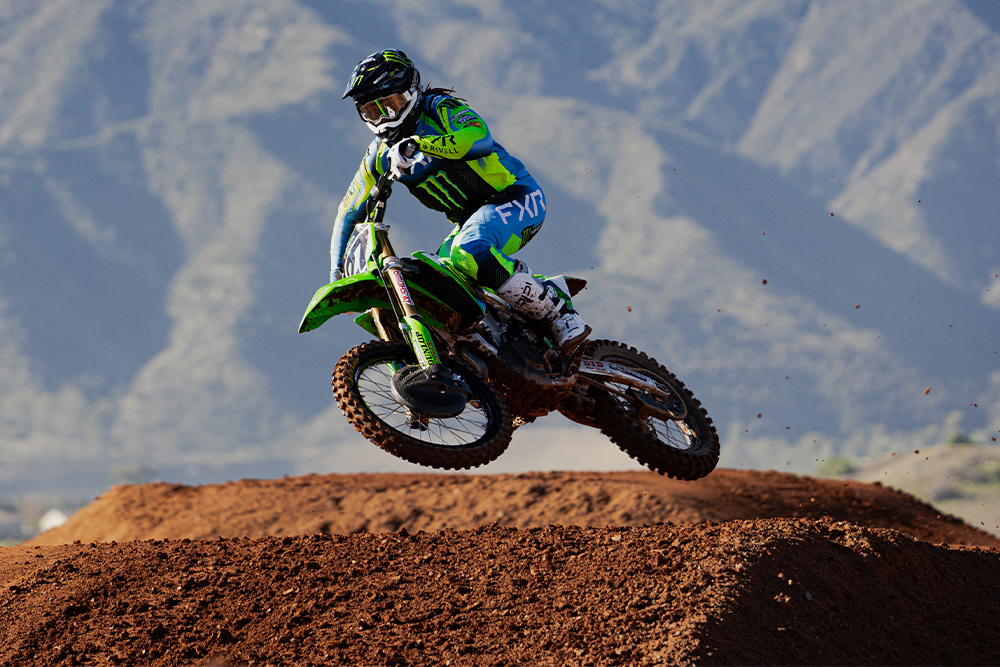 Malcolm-stewart-joins-monster-energy-kawasaki-2027